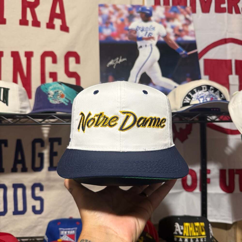 Vintage Notre Dame Fighting Irish Sports Specialties The Twill Snapback Hat